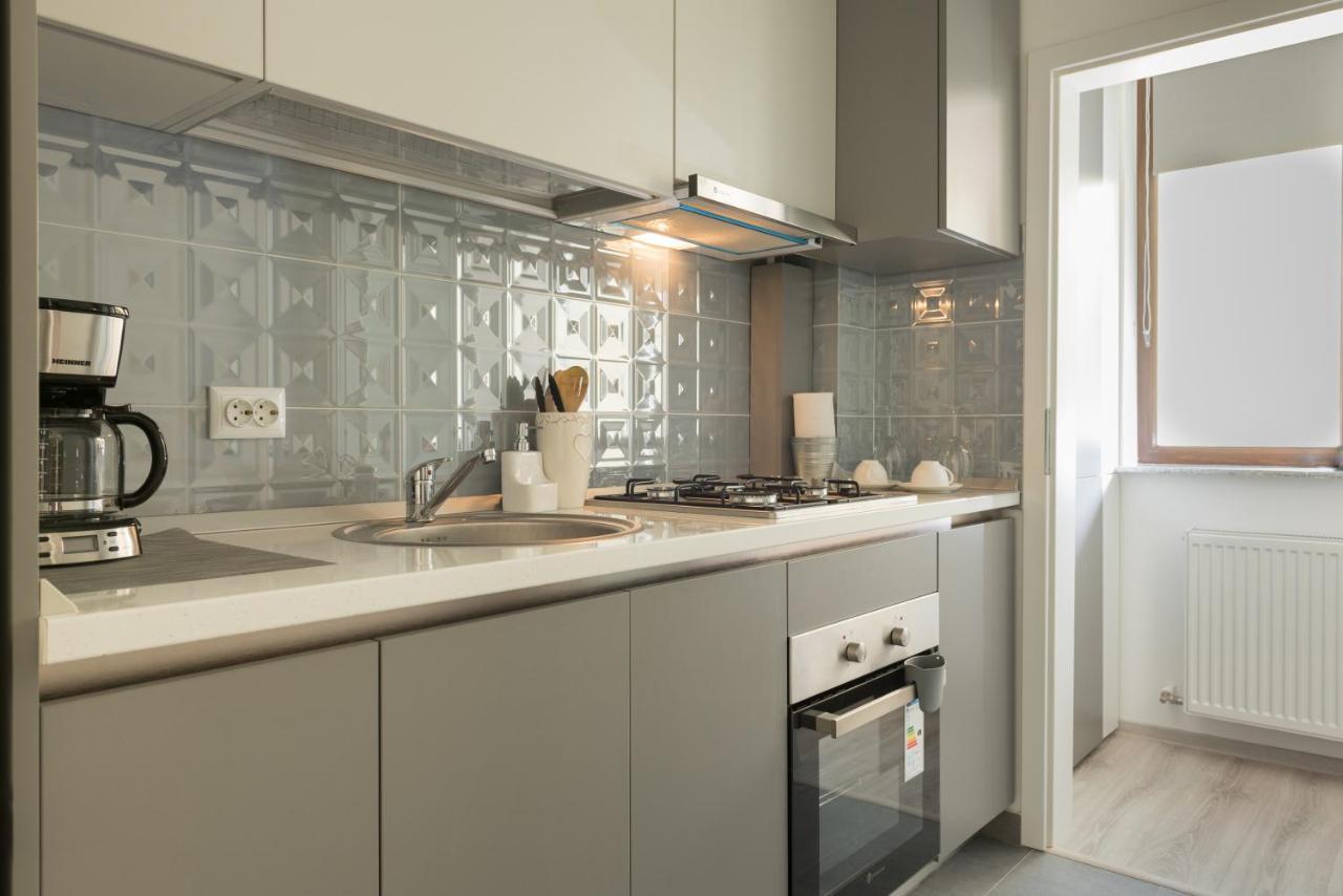 The Chic Minimalist - Apartment Яш Екстериор снимка