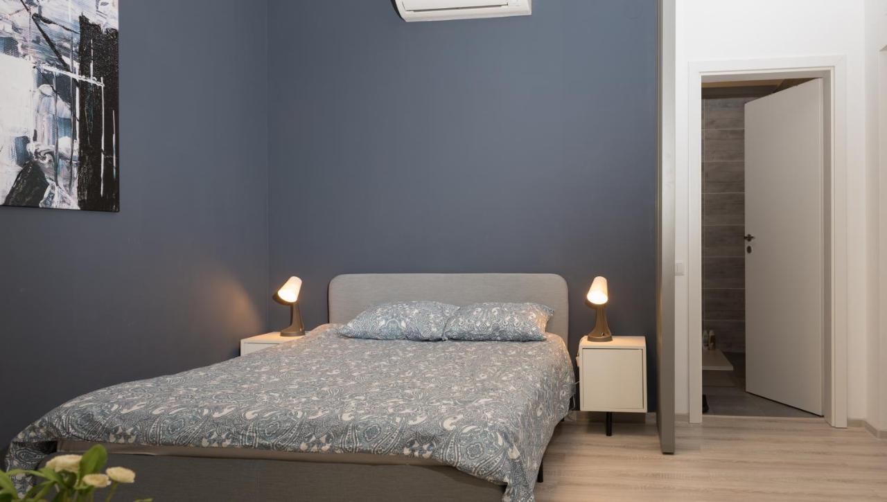 The Chic Minimalist - Apartment Яш Екстериор снимка